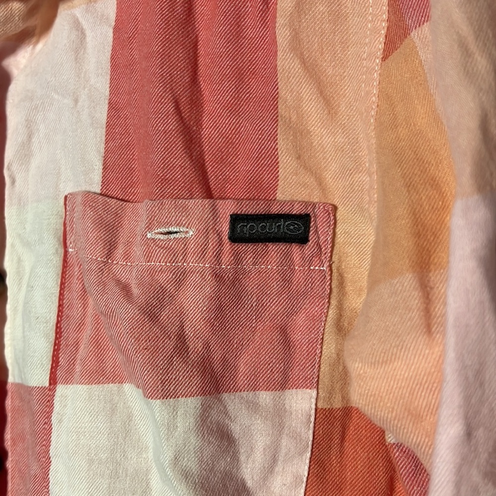 EUC Rip curl button down shirt size medium - Picture 4 of 6